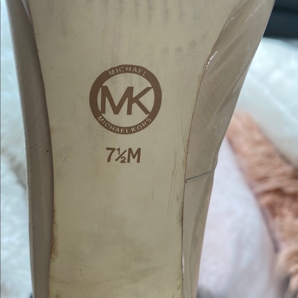 Michael Kors Tan Classic Peep Toe Heels - Picture 6 of 6